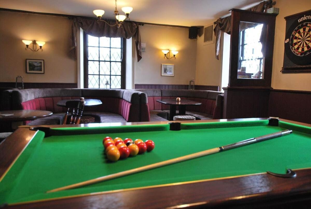 The Punchbowl Hotel Kendal Buitenkant foto