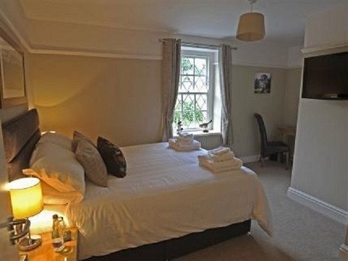 The Punchbowl Hotel Kendal Buitenkant foto
