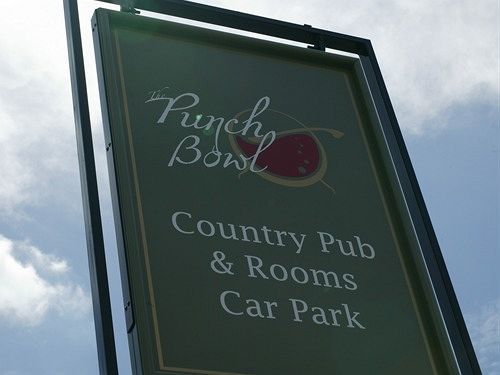 The Punchbowl Hotel Kendal Buitenkant foto